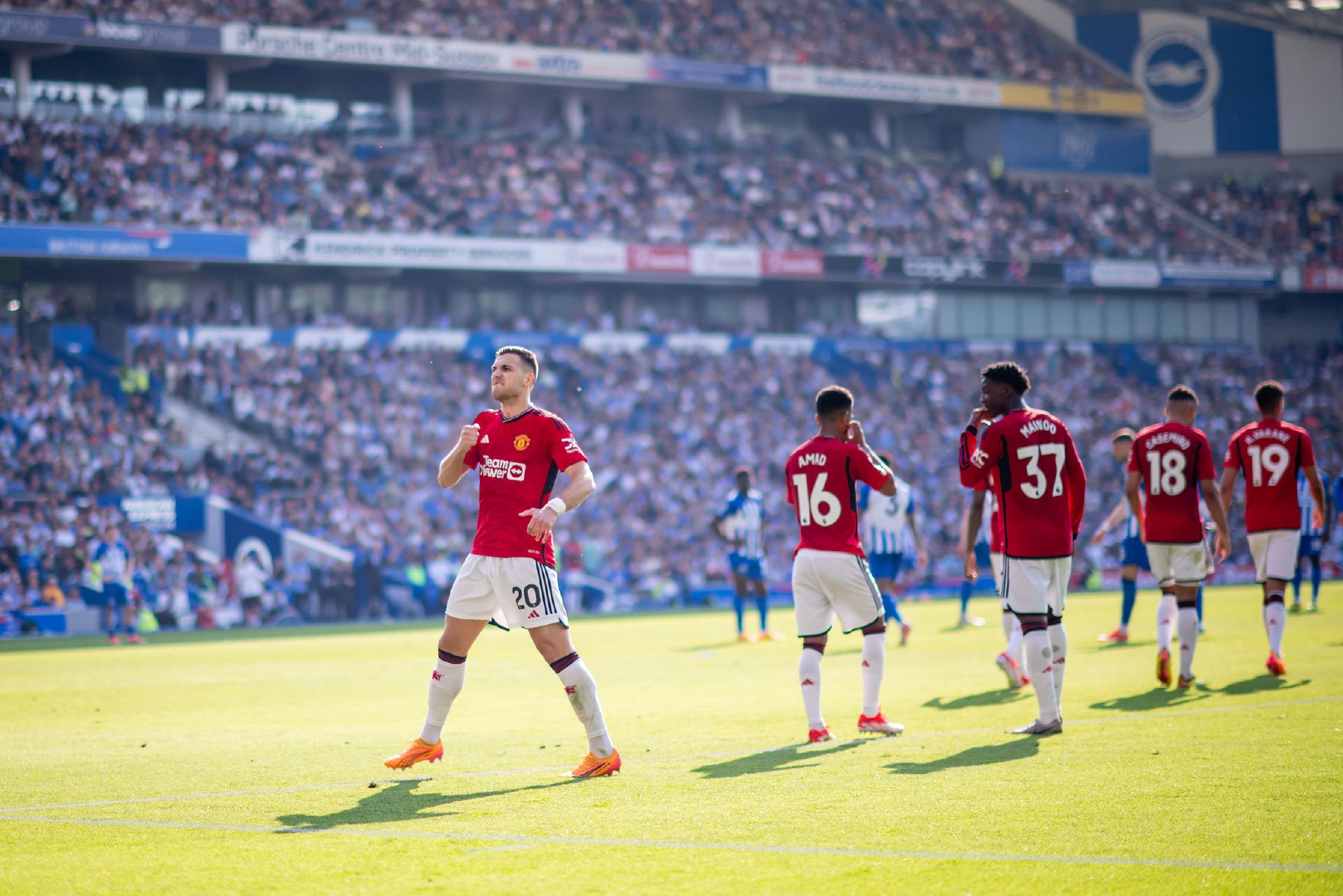 中展现出色 中展现出色